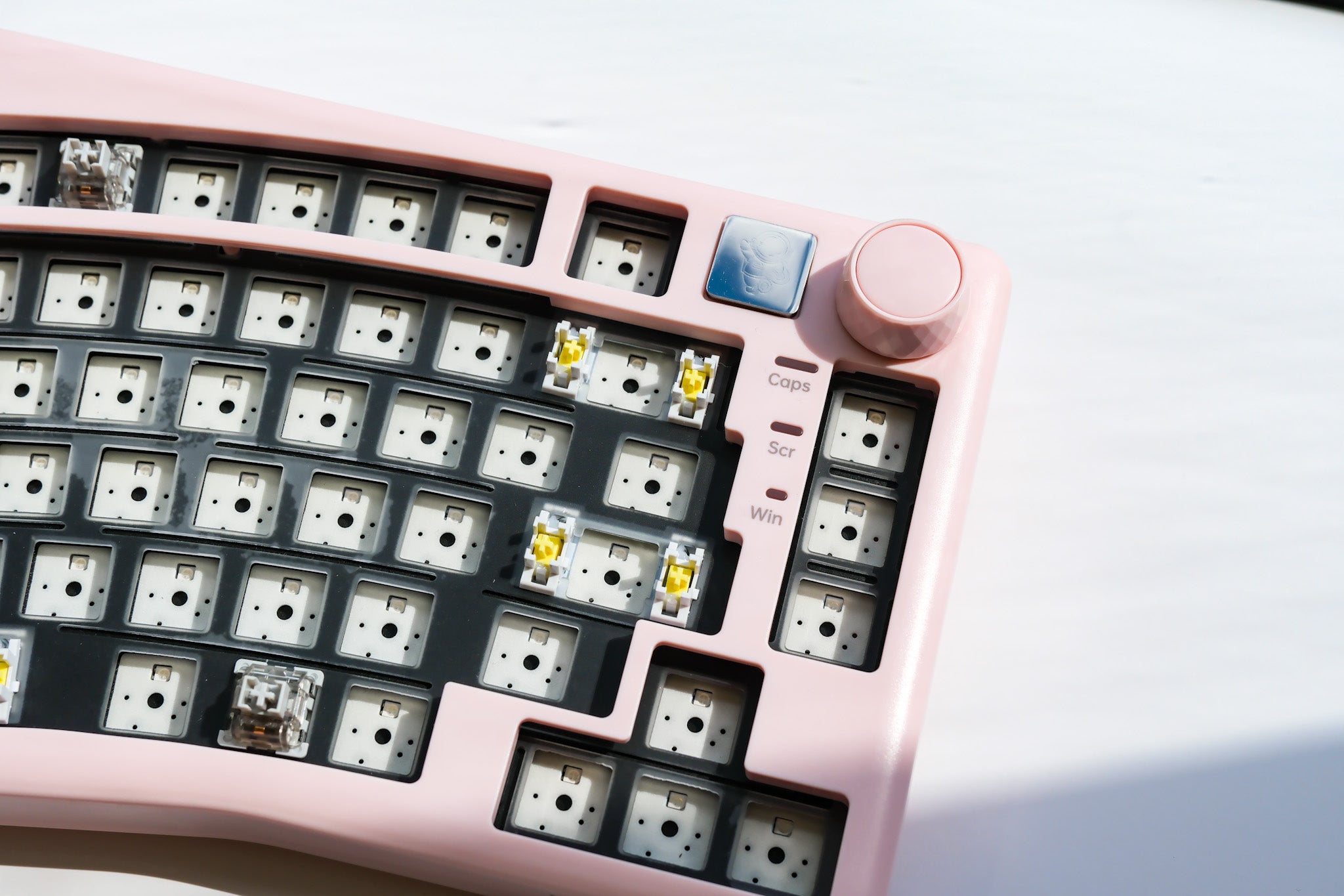 Alice75 Pink | Mechanical Keyboard Barebone