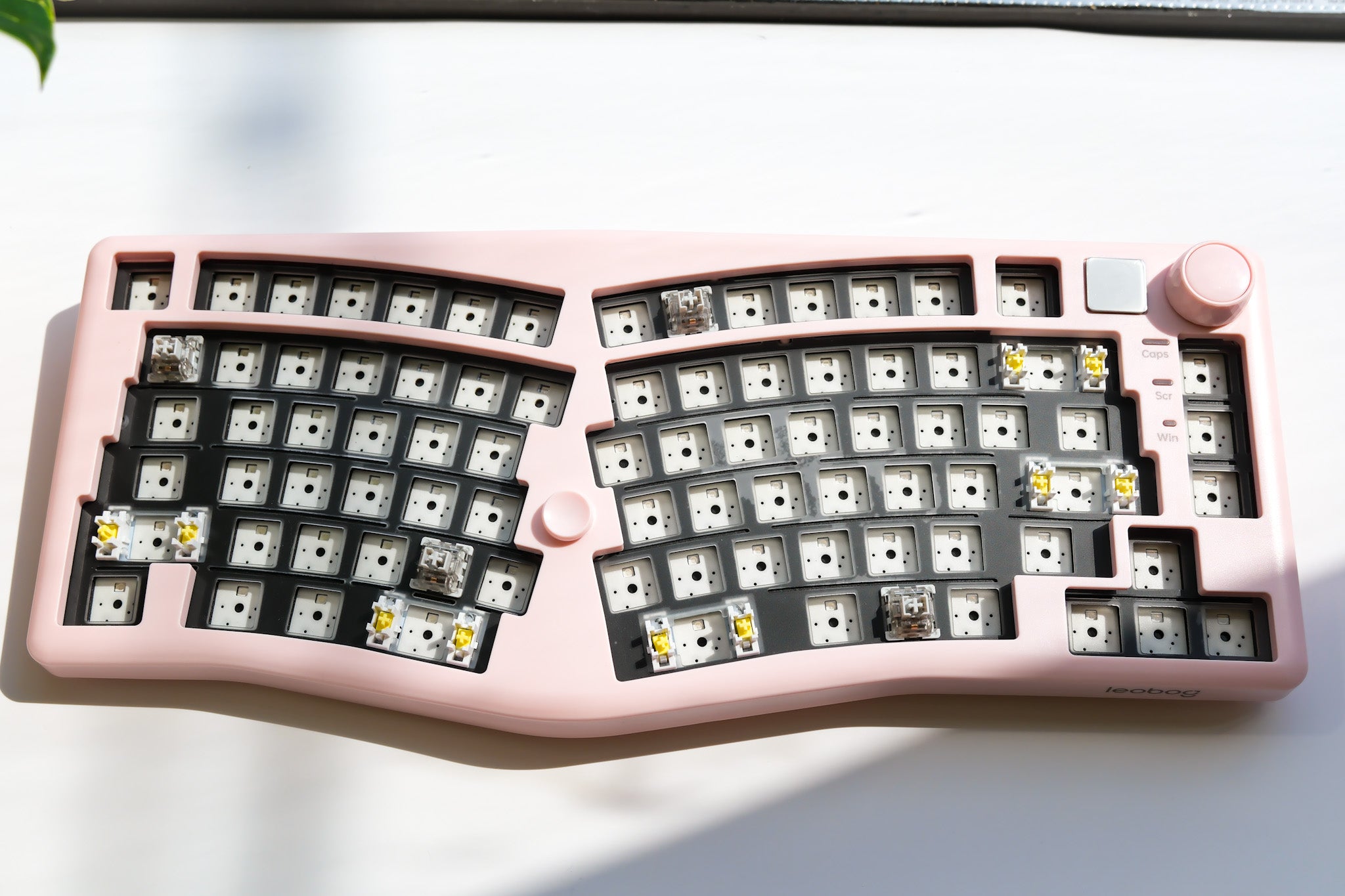 Alice75 Pink | Mechanical Keyboard Barebone
