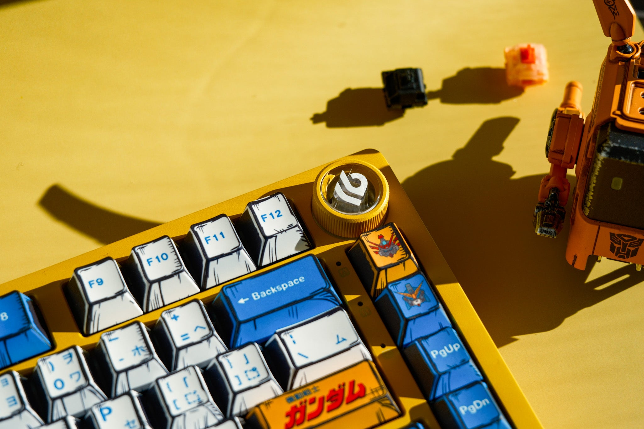 Hi75C Yellow | Gundam Comics Aluminium Mechanical Keyboard