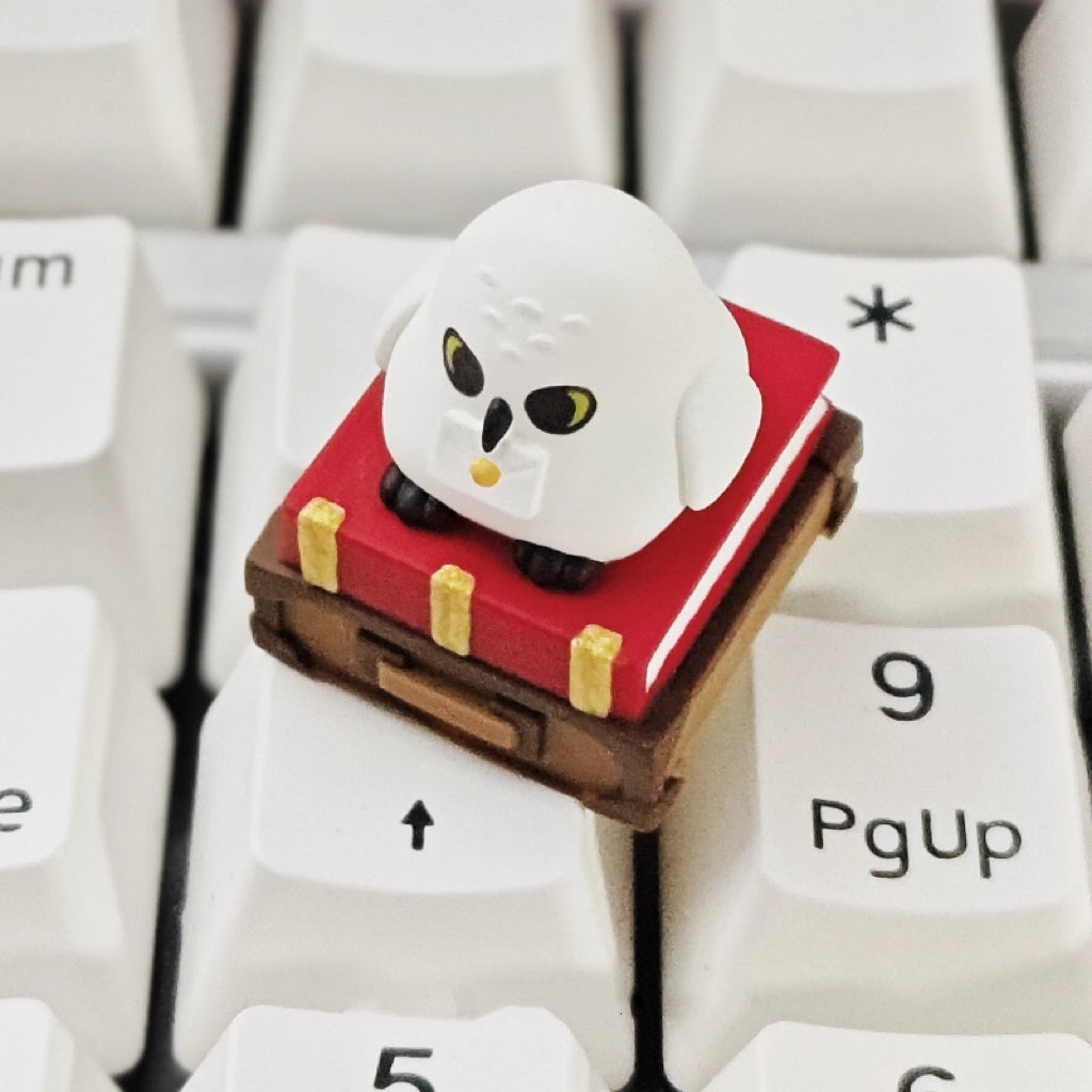 Hedwigg with Letter Artisan Key Cap