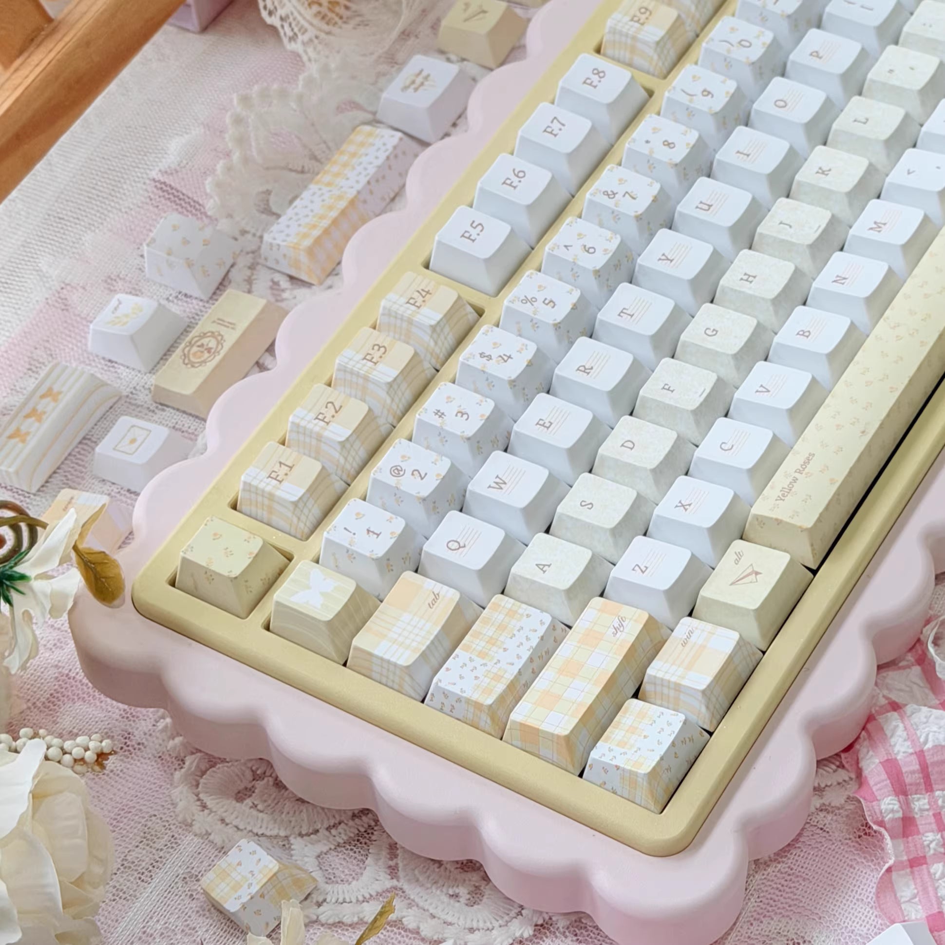 Yellow Rose Key Cap Set