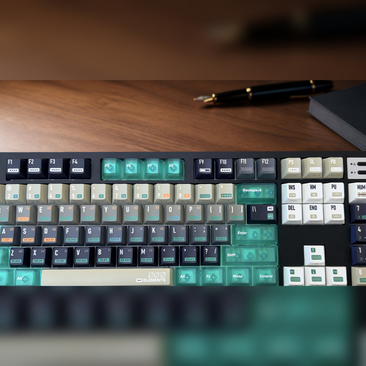 SOUL104 Black | Chemistry Lab Mechanical Keyboard